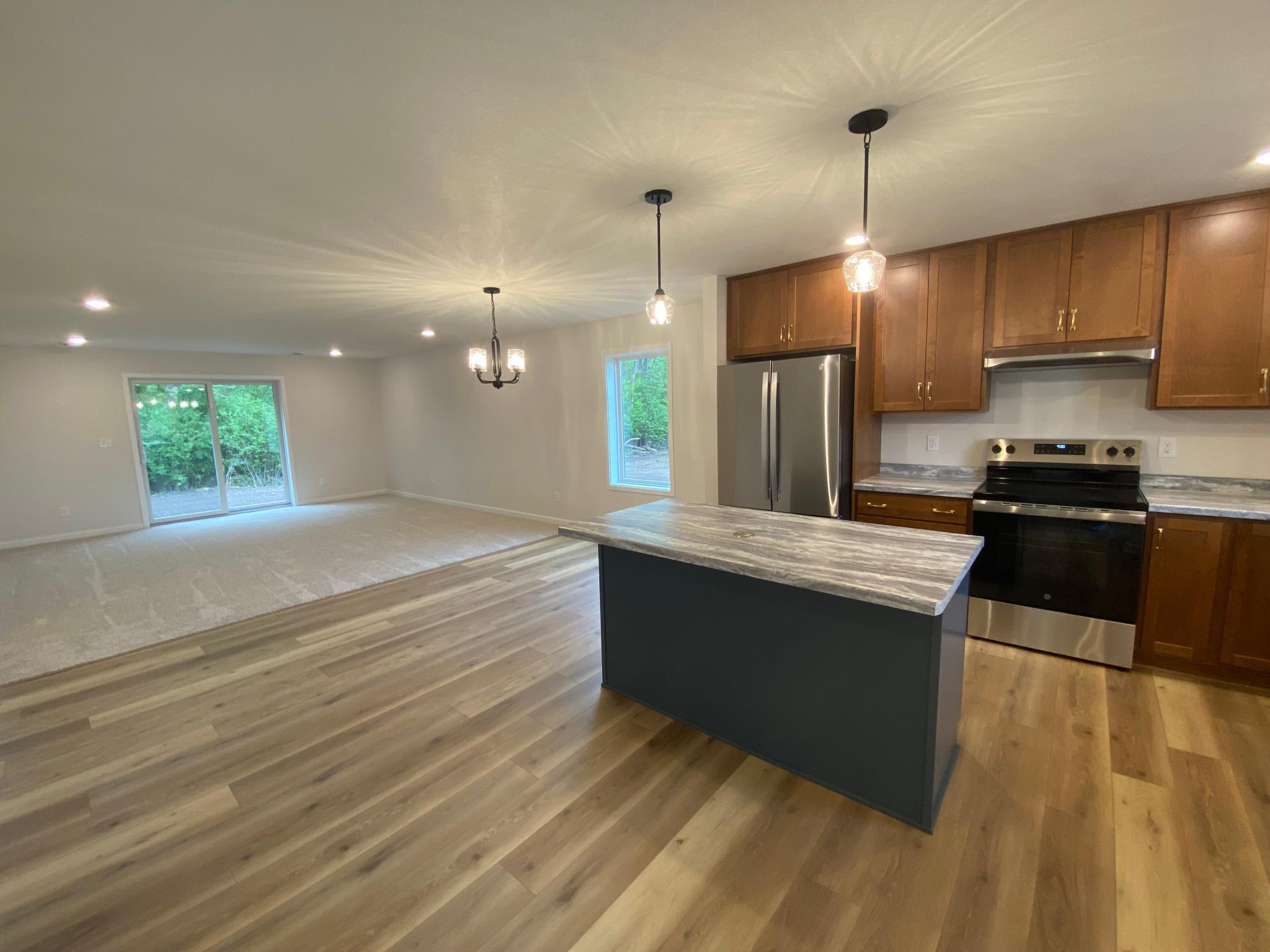 1086 Falcon Road, Rochester, Minnesota image 2