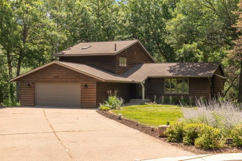 Homes For Sale - 17870 Jaguar Circle<br/> Lakeville, MN 55044