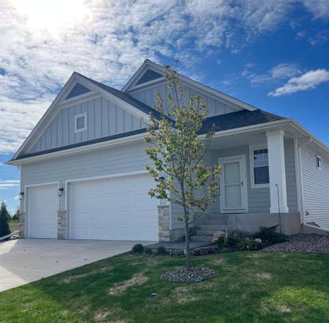 Townhouse For Sale - 12597 Masters Lane<br/> Lindstrom, MN 55045
