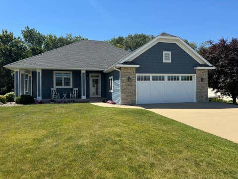 Homes For Sale - 645 Lancaster Boulevard<br/> Zumbrota, MN 55992