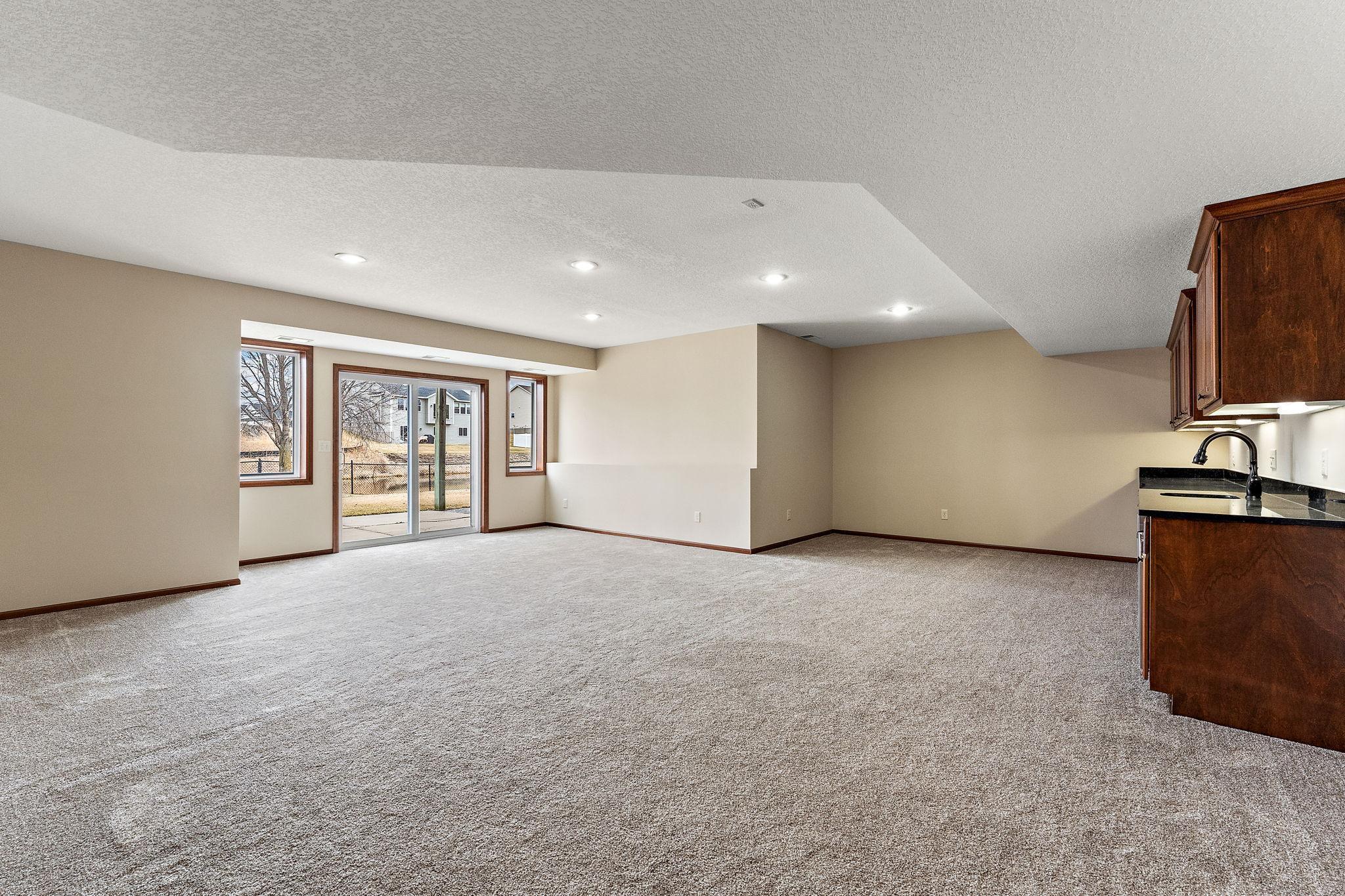 1206 Goldenray Drive, Faribault, Minnesota image 42