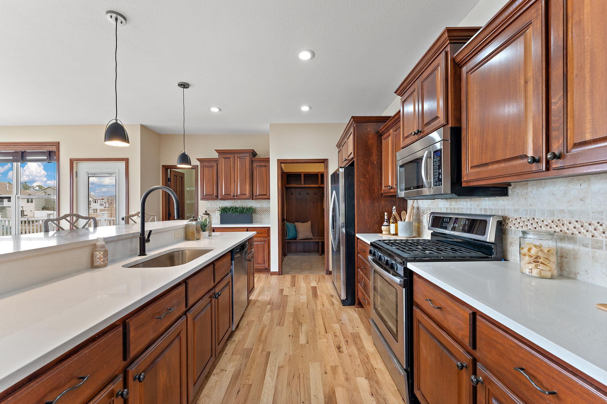1206 Goldenray Drive, Faribault, Minnesota image 24