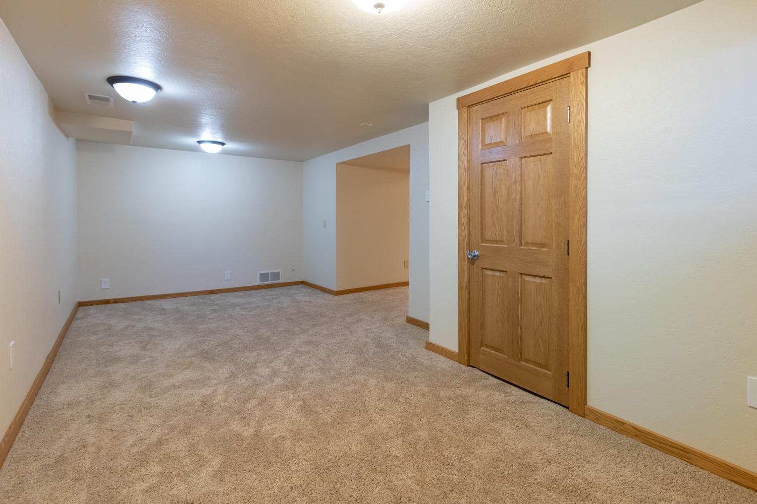 800 E Park Avenue, Luck, Wisconsin image 34