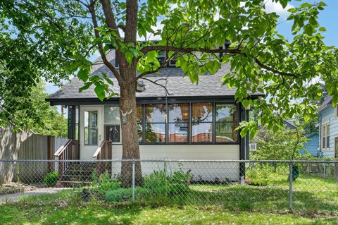 Homes For Sale - 2909 14th Avenue<br/> Minneapolis, MN 55407