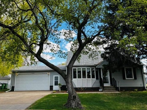 Homes For Sale - 5256 Capitol Street<br/> Fridley, MN 55421