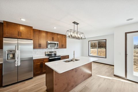 Townhouse For Sale - 18018 Walnut Circle<br/> Sherburne County, Big Lake, MN 55309