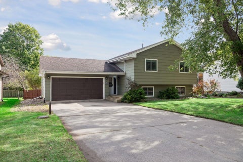 Homes For Sale - 6364 Crosby Avenue<br/> Inver Grove Heights, MN 55076