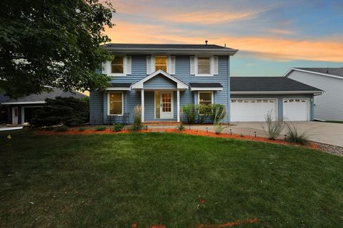 Homes For Sale - 13840 York Avenue<br/> Dakota County, Burnsville, MN 55337