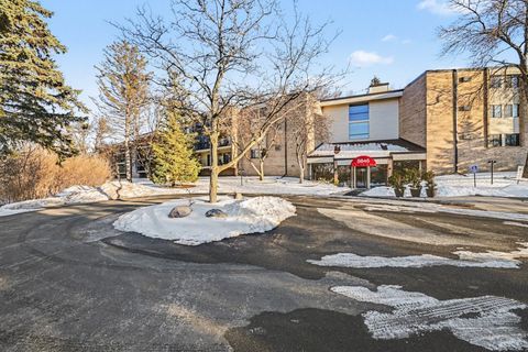 Condo For Sale - 5645 Green Circle Drive<br/> Minnetonka, MN 55343