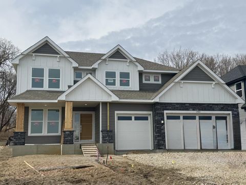 Homes For Sale - 2584 Aspen Court<br/> Scott County, Shakopee, MN 55379