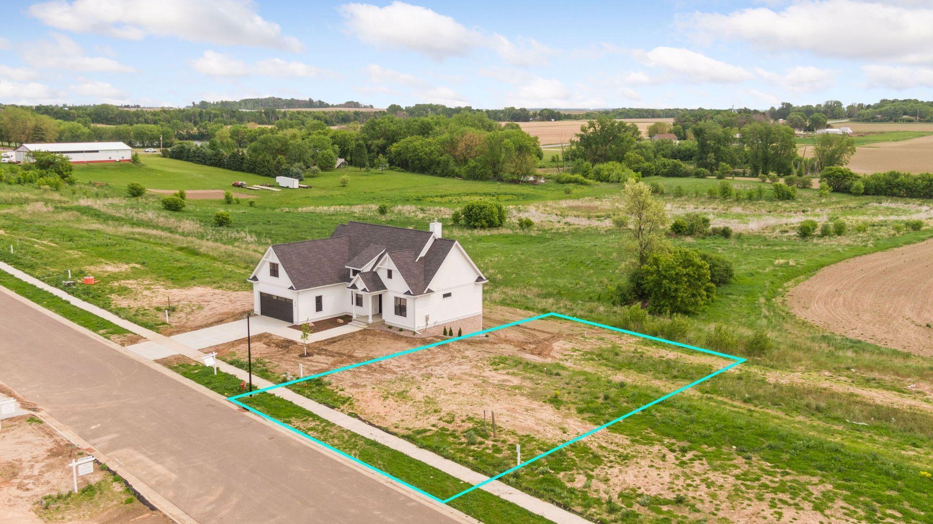 612 Field Point Street, Roberts, Wisconsin image 1