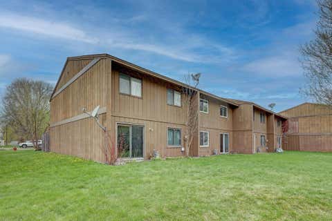 Townhouse For Sale - 987 11th Avenue<br/> Washington County, Forest Lake, MN 55025