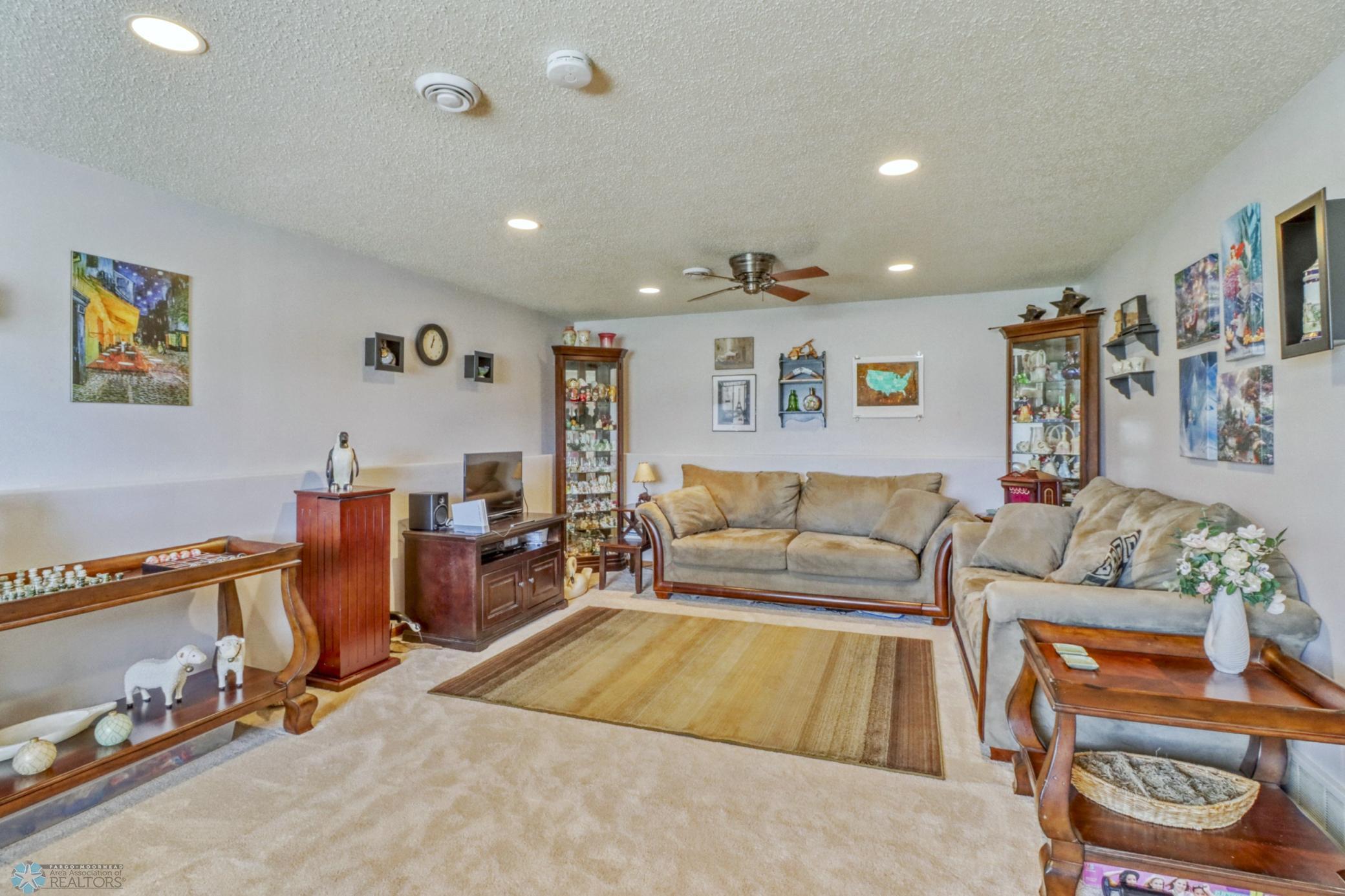 1040 39th Avenue, West Fargo, North Dakota image 26