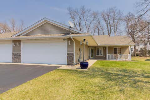 Townhouse For Sale - 7672 Palisades Avenue<br/> Elk River, MN 55330