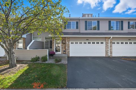 Townhouse For Sale - 834 Summer Pines Circle<br/> Hudson, WI 54016