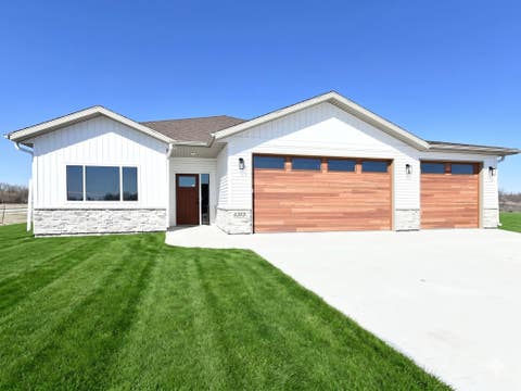Homes For Sale - 6393 68th Street<br/> Horace, ND 58047