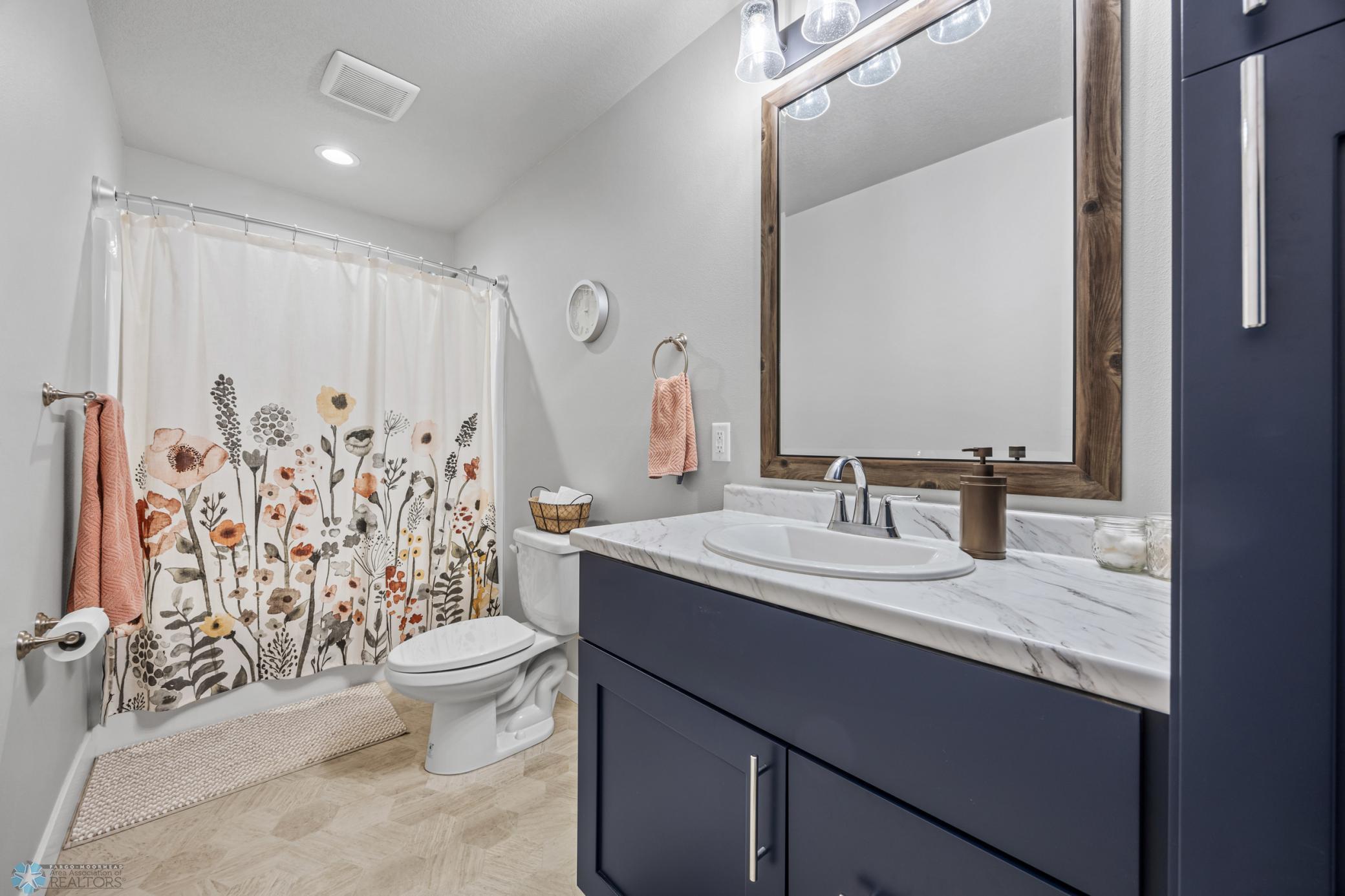 7245 Eagle Pointe Drive, Fargo, North Dakota image 23