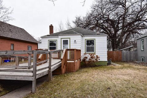 Homes For Sale - 1510 1st Avenue<br/> Fargo, ND 58103