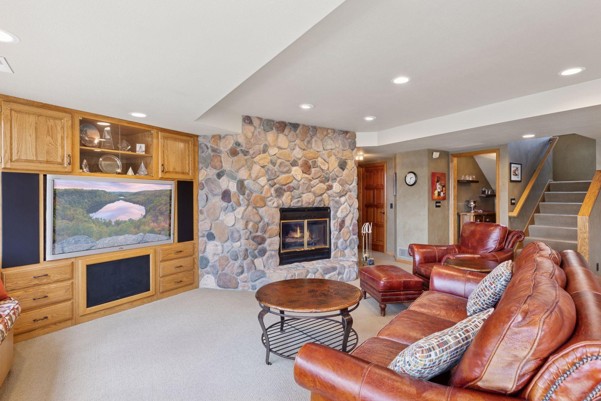 6287 Crackleberry Trail, Woodbury, Minnesota image 34