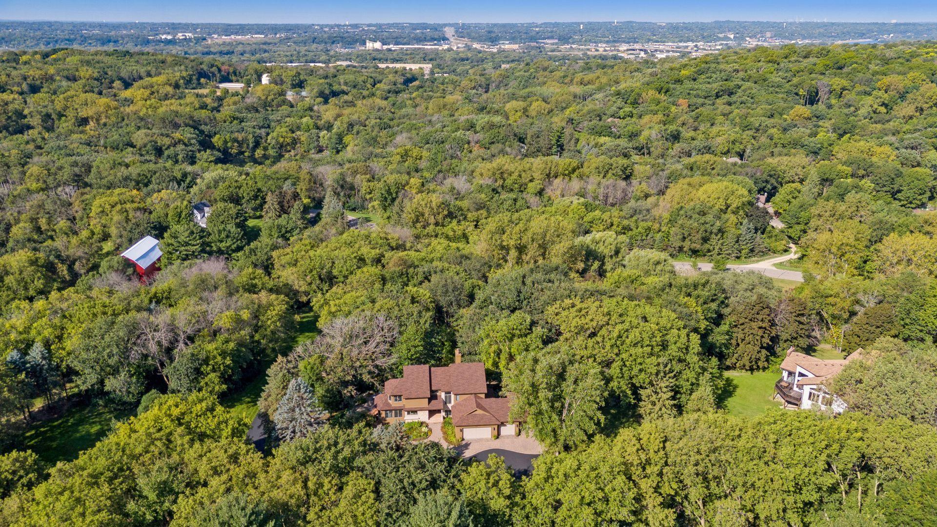 6287 Crackleberry Trail, Woodbury, Minnesota image 5