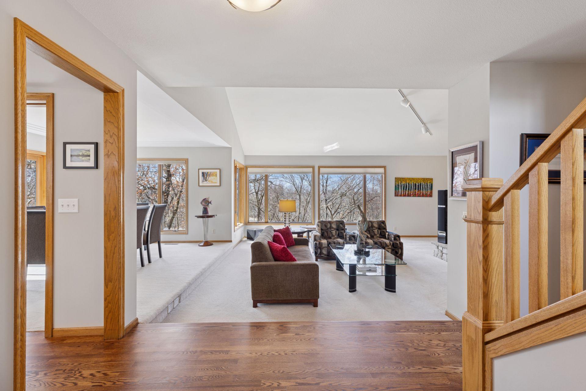 6287 Crackleberry Trail, Woodbury, Minnesota image 11