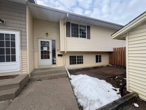 Townhouse For Sale - 4041 W 125th Street<br/> Savage, MN 55378