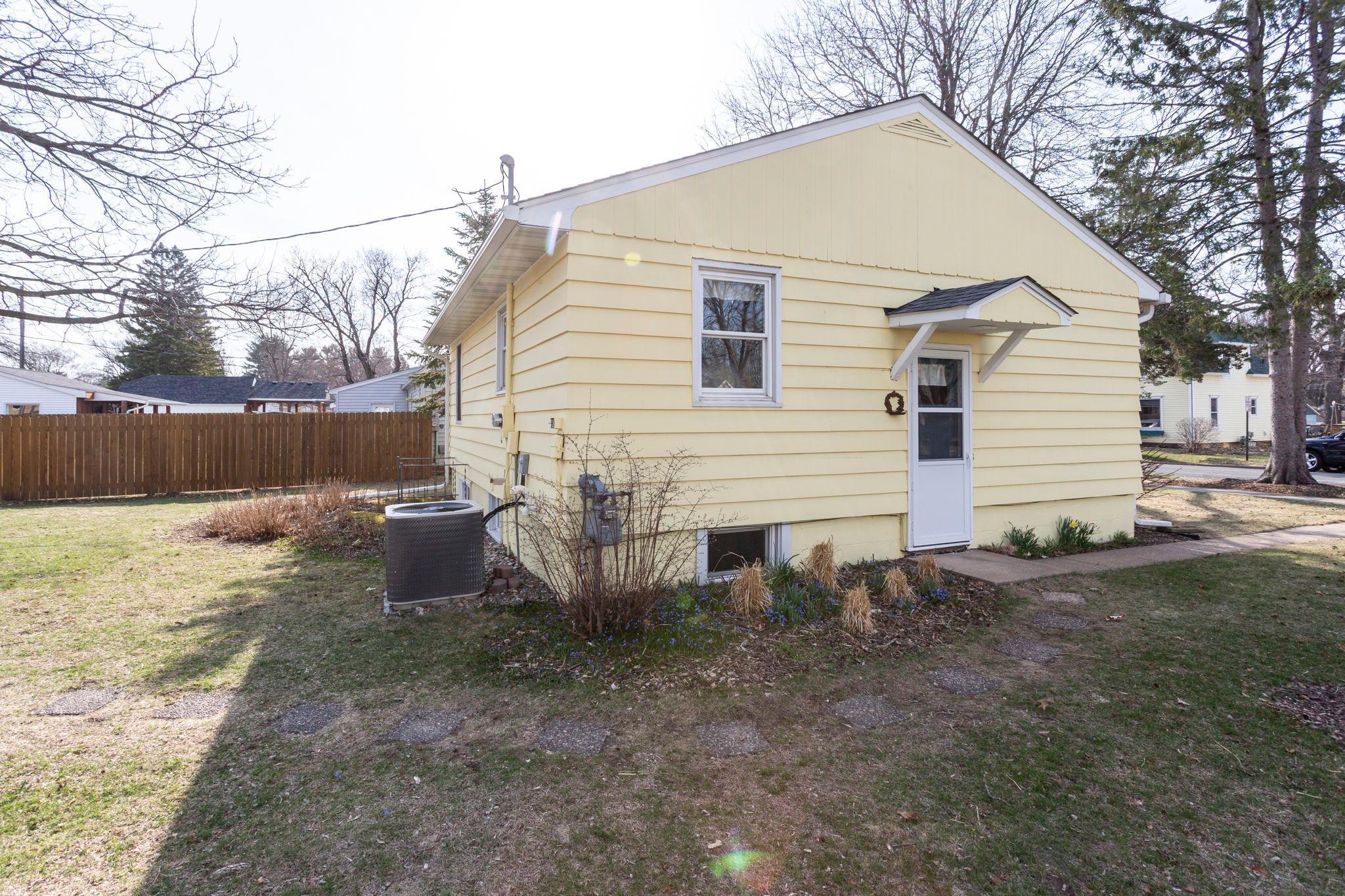 613 Lake Street, River Falls, Wisconsin image 27