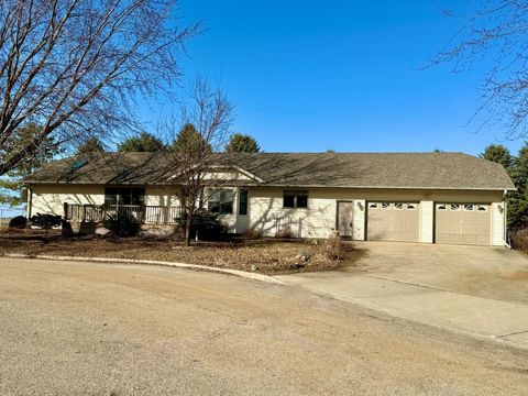 Homes For Sale - 236 Wilson Street<br/> Freeborn County, Alden, MN 56009