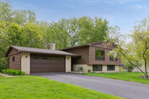 Homes For Sale - 5105 Kimberly Road<br/> Hennepin County, Minnetonka, MN 55345