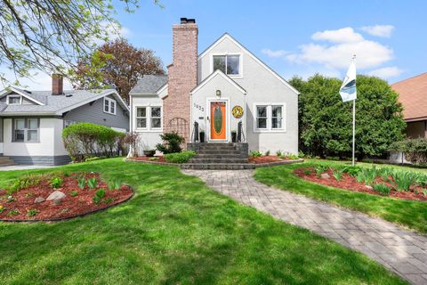 Homes For Sale - 1033 Smith Avenue<br/> Dakota County, Saint Paul, MN 55118