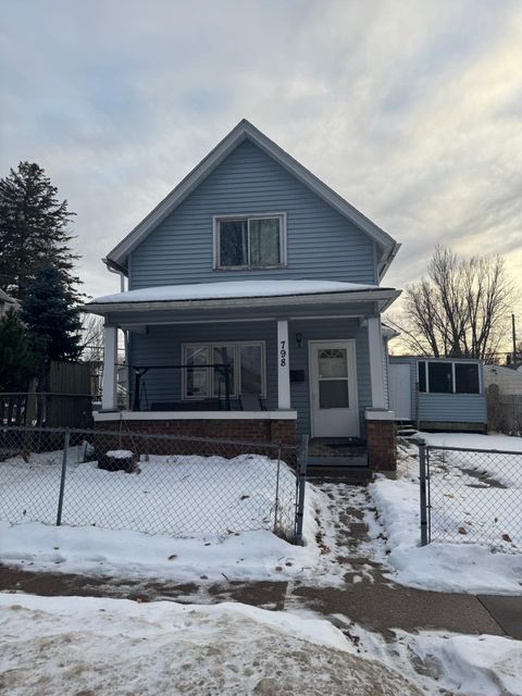 Homes For Sale - 798 Cook Avenue<br/> Ramsey County, Saint Paul, MN 55106