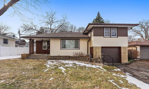 Homes For Sale - 821 16th Avenue<br/> South Saint Paul, MN 55075