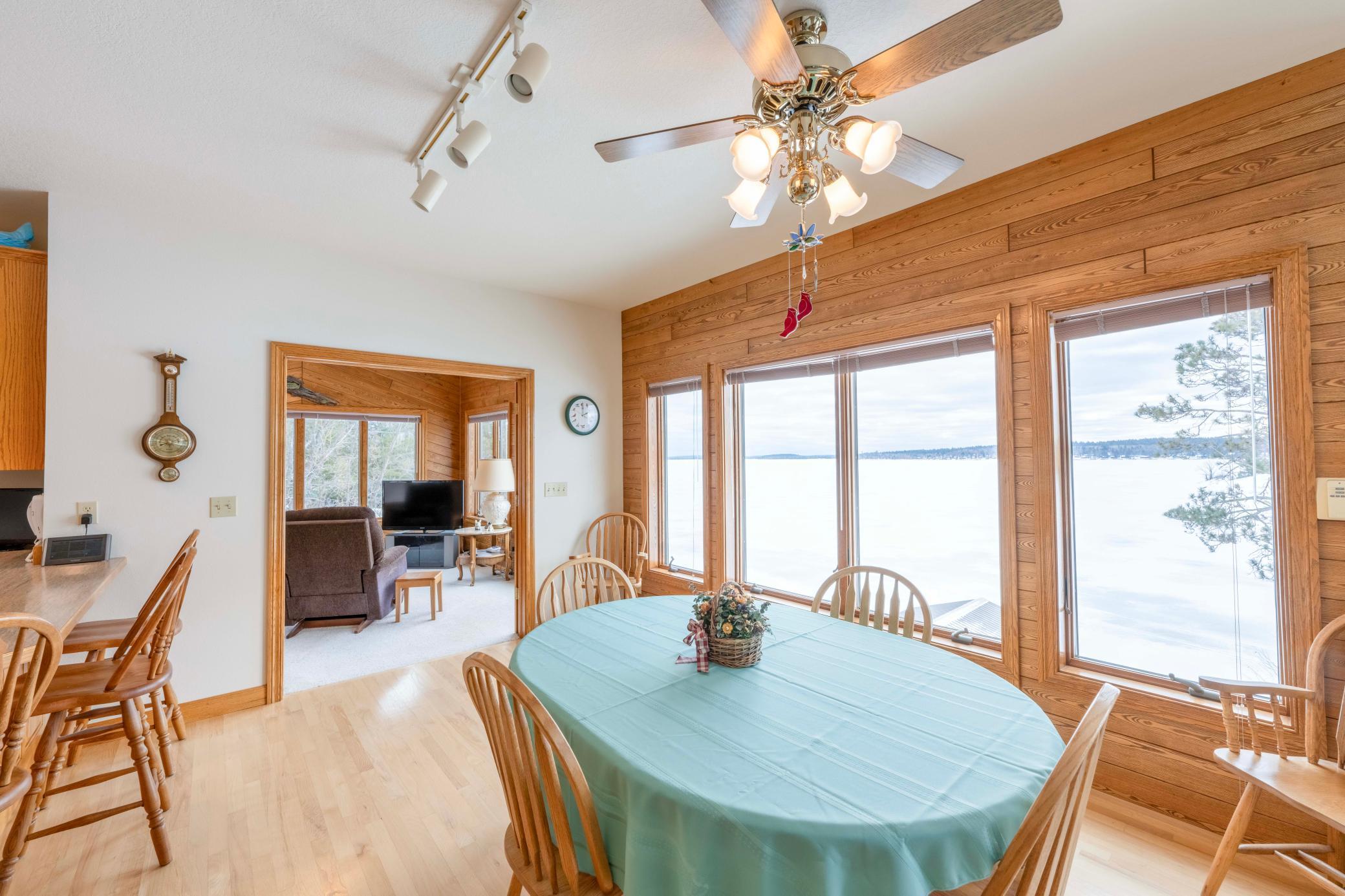 10124 Timberwolf Trail, Kabetogama, Minnesota image 11