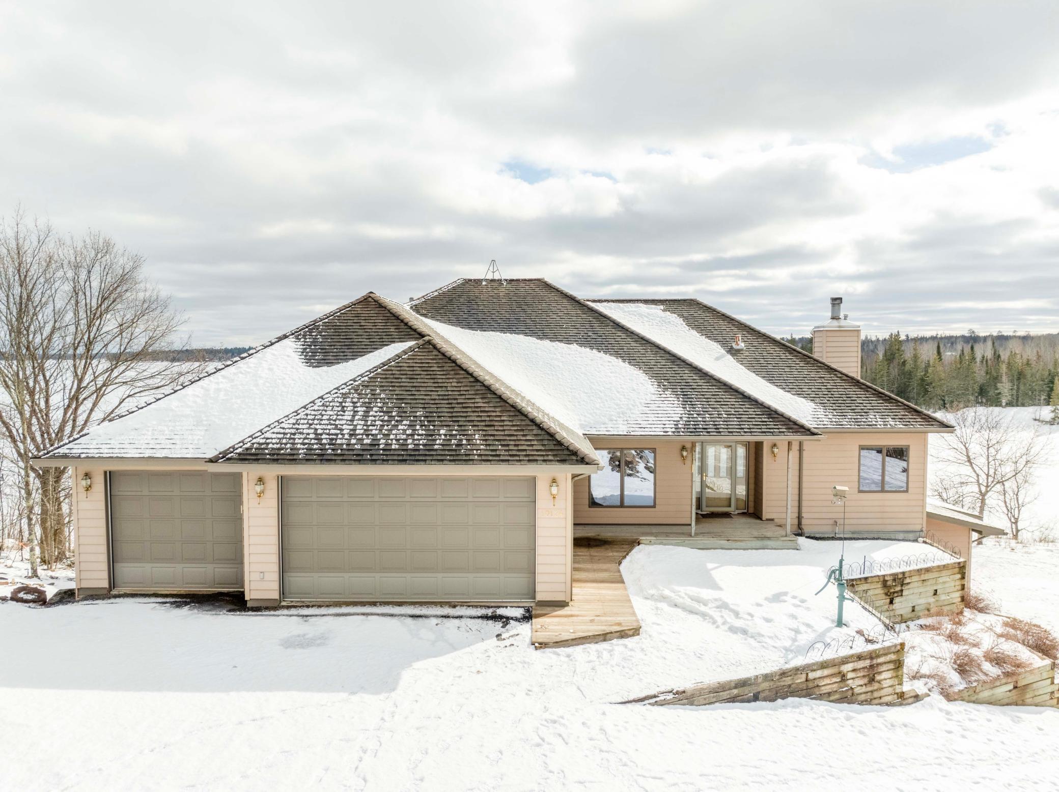 10124 Timberwolf Trail, Kabetogama, Minnesota image 2