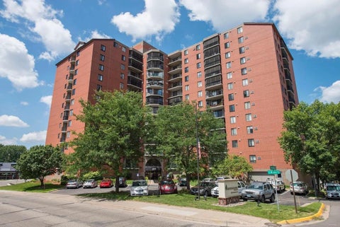 Condo For Sale - 6500 Woodlake Drive<br/> Hennepin County, Minneapolis, MN 55423