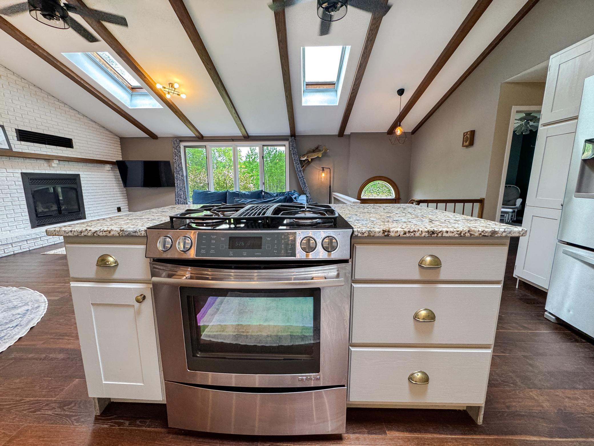 1021 Lakewood Drive, Bemidji, Minnesota image 6