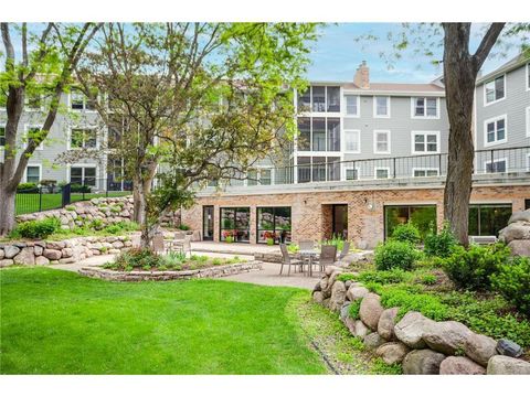 Condo For Sale - 3020 Saint Albans Mill Road<br/> Minnetonka, MN 55305