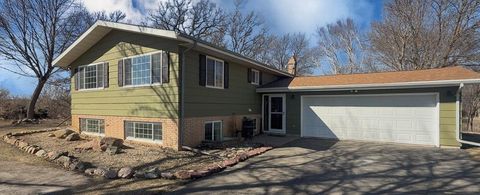 Homes For Sale - 2563 River Road<br/> Lyon County, Marshall, MN 56258