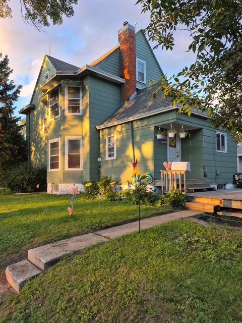 Homes For Sale - 102 3rd Street<br/> Pipestone County, Pipestone, MN 56164