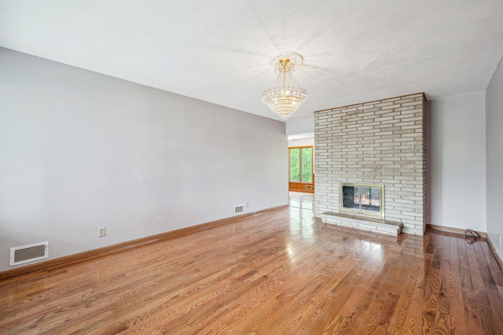 5212 W 70th Street, Minneapolis, Minnesota image 3