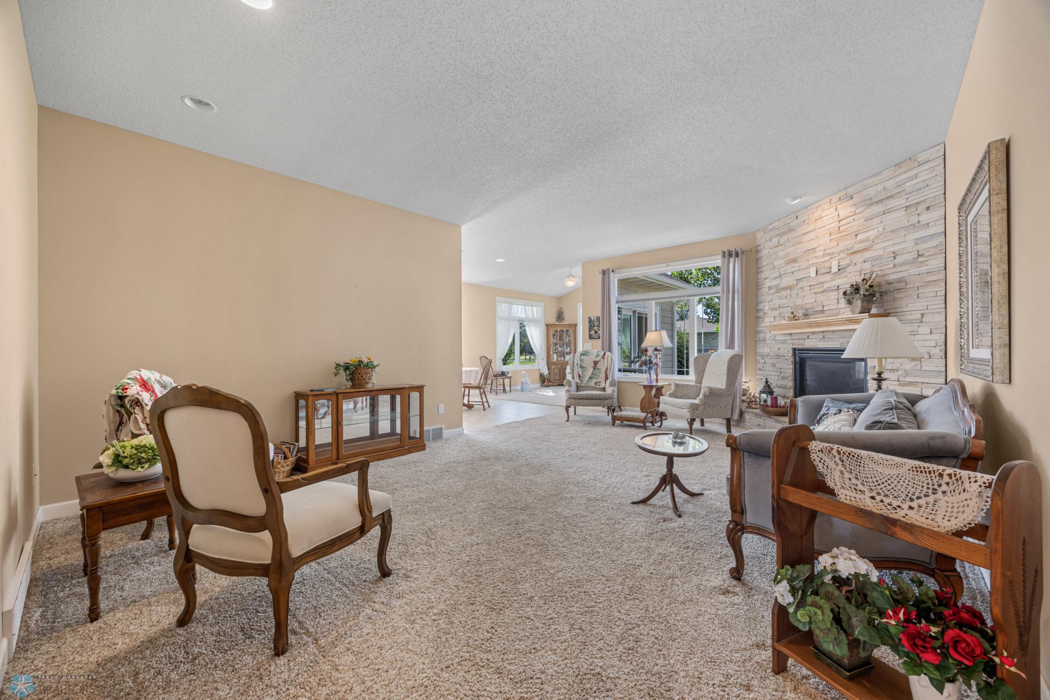 Moorhead, Minnesota 56560, United States, 2 Bedrooms Bedrooms, ,2 BathroomsBathrooms,Residential,Active,195722