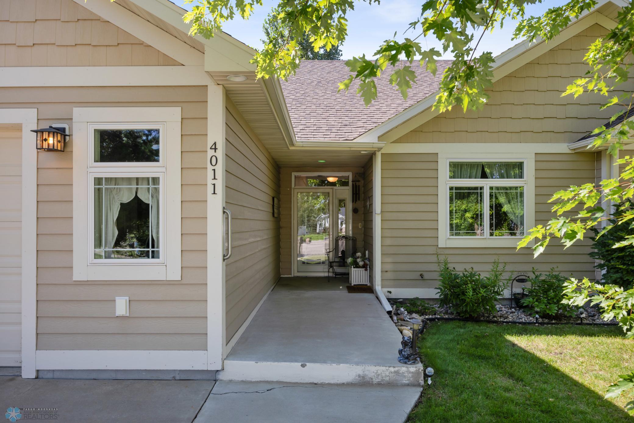 Moorhead, Minnesota 56560, United States, 2 Bedrooms Bedrooms, ,2 BathroomsBathrooms,Residential,Active,195722