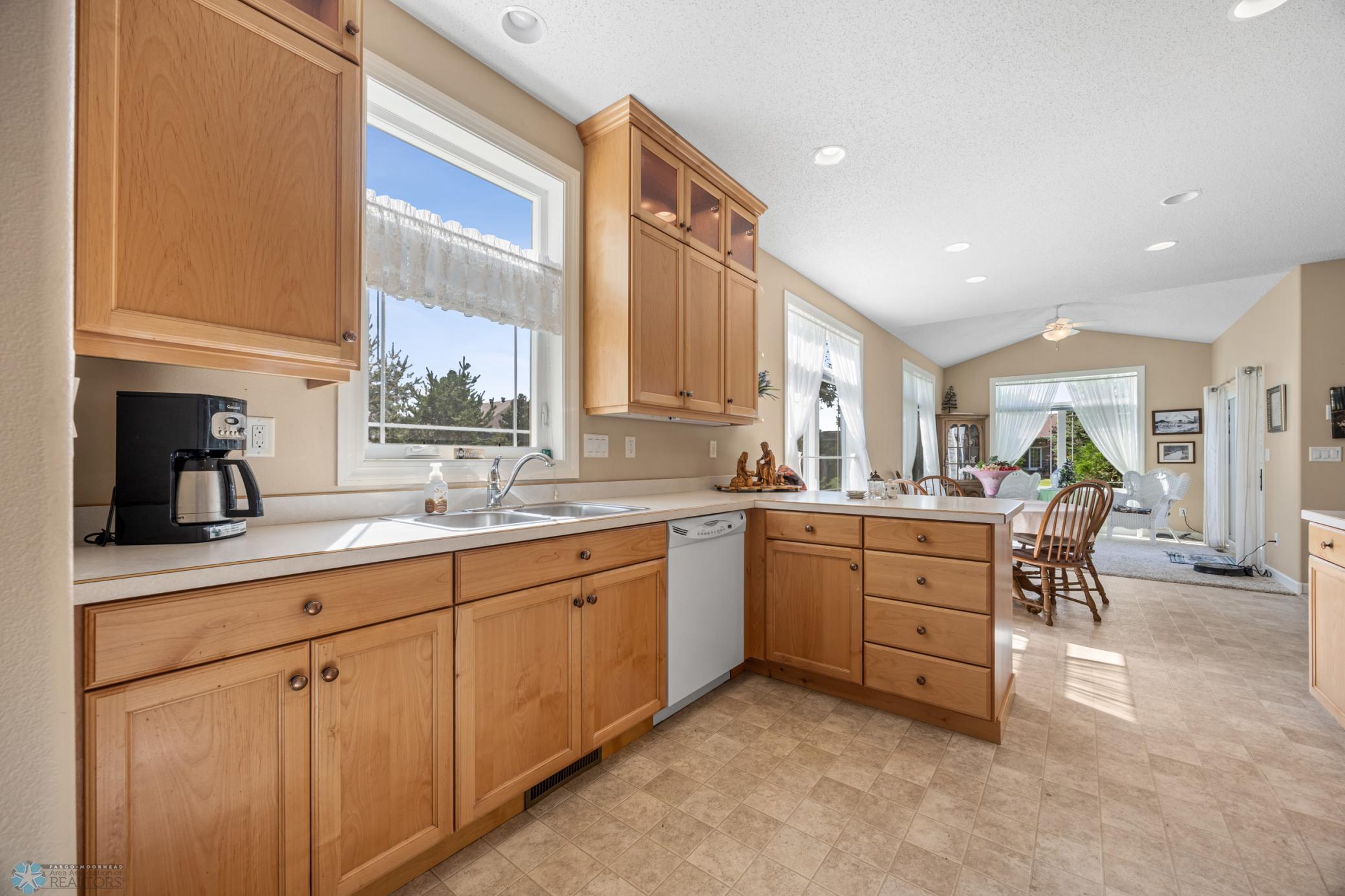 Moorhead, Minnesota 56560, United States, 2 Bedrooms Bedrooms, ,2 BathroomsBathrooms,Residential,Active,195722