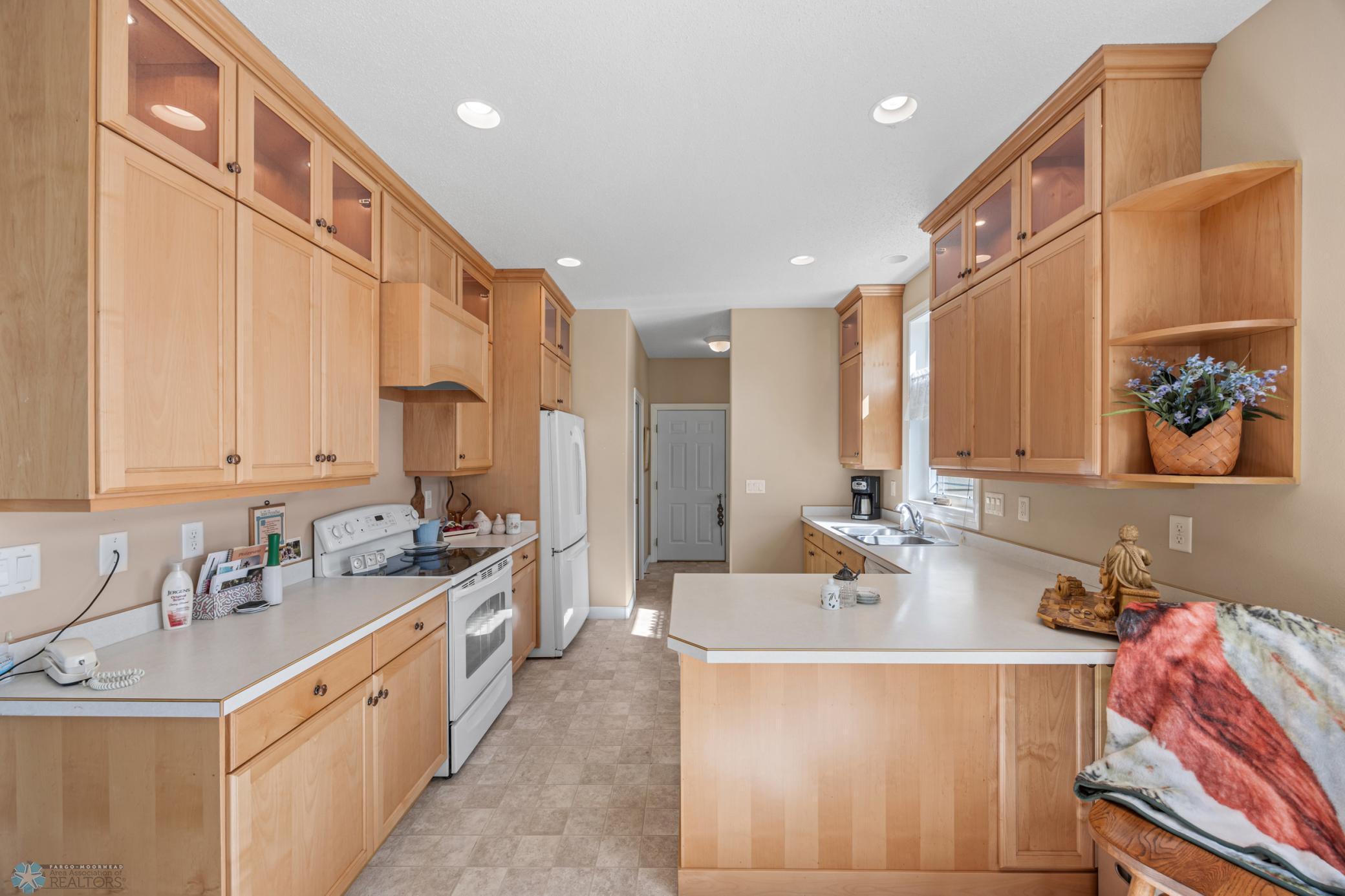 Moorhead, Minnesota 56560, United States, 2 Bedrooms Bedrooms, ,2 BathroomsBathrooms,Residential,Active,195722