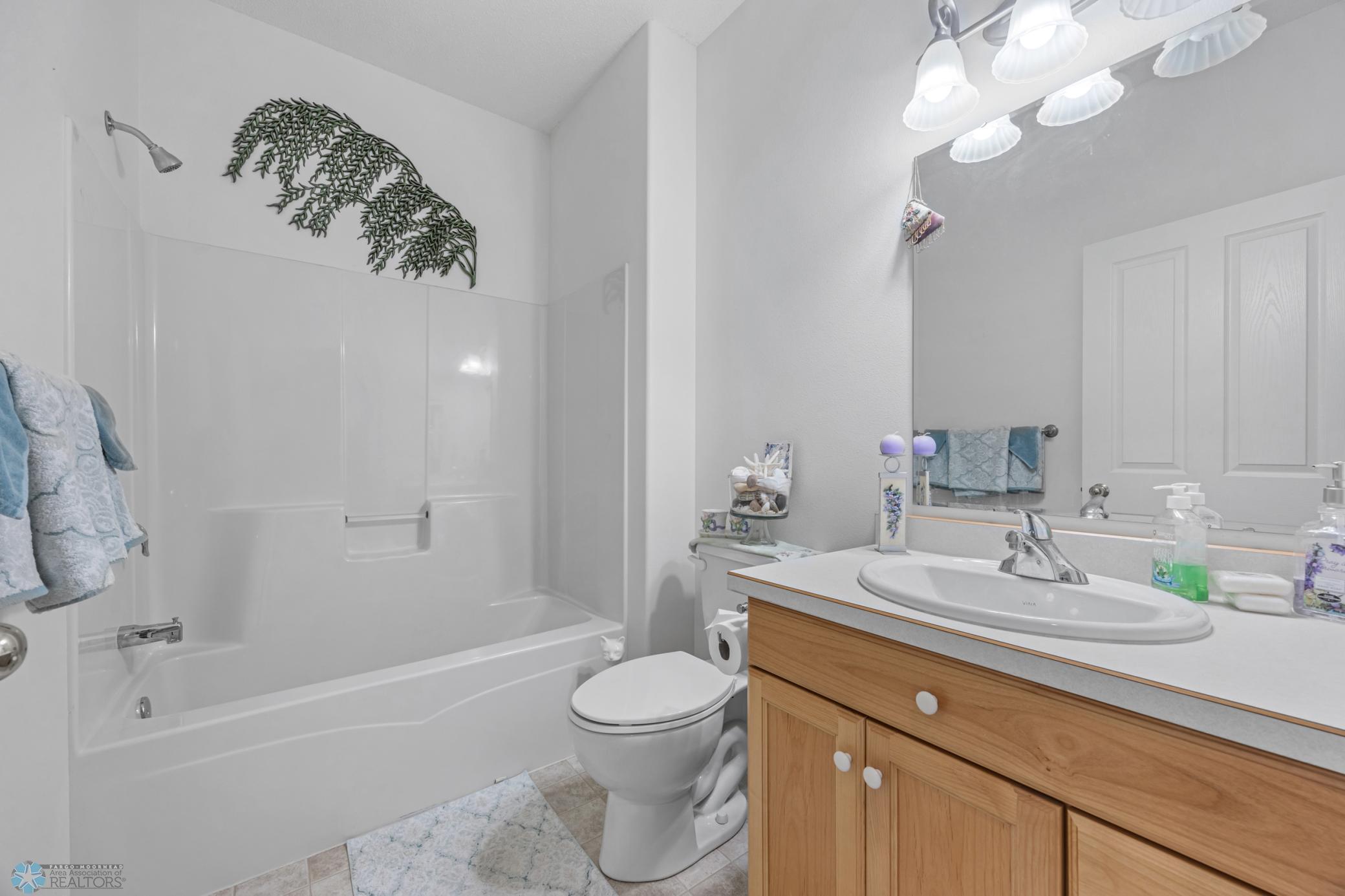 Moorhead, Minnesota 56560, United States, 2 Bedrooms Bedrooms, ,2 BathroomsBathrooms,Residential,Active,195722