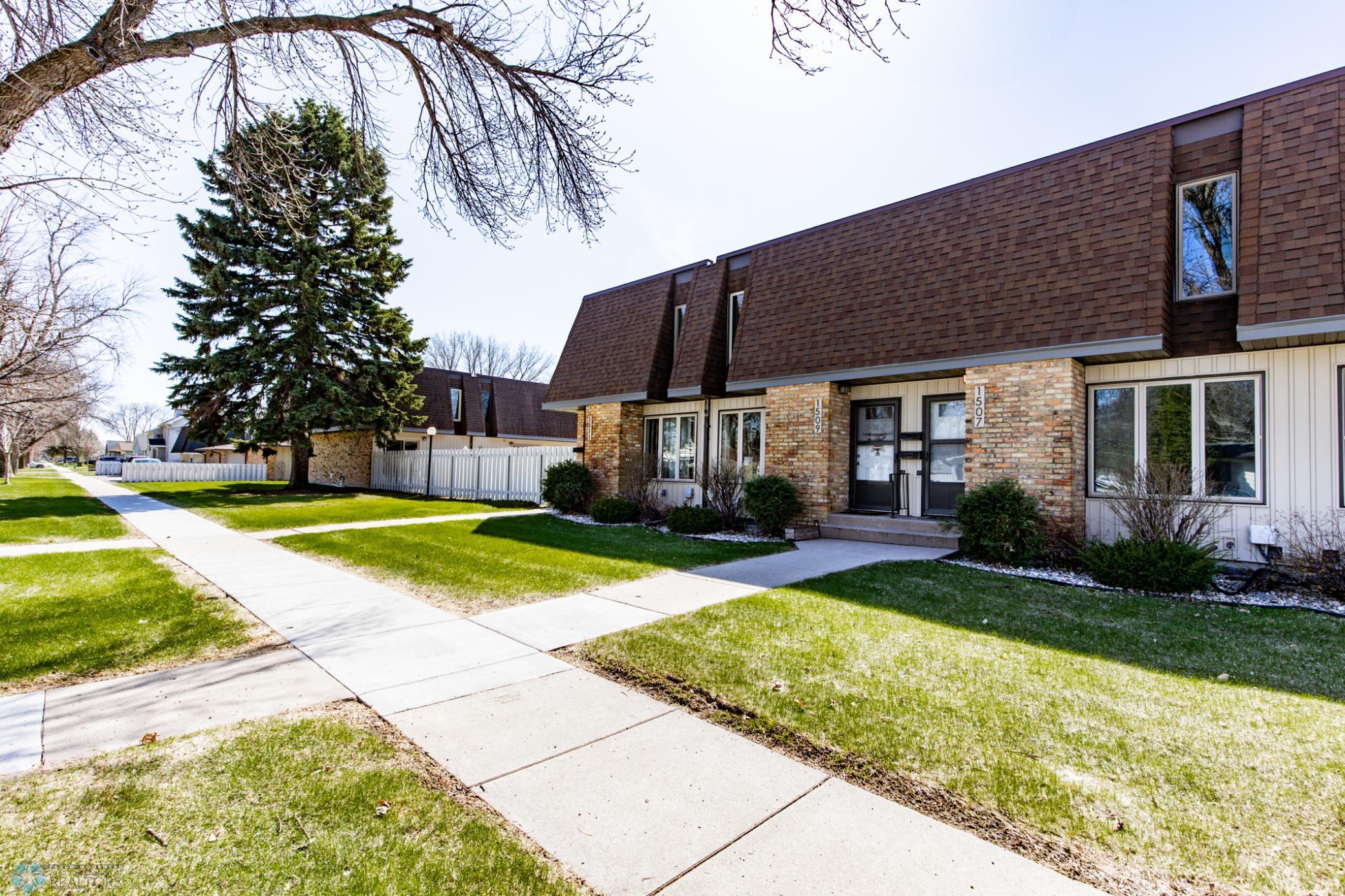 1507 16th Street, Fargo, North Dakota image 4