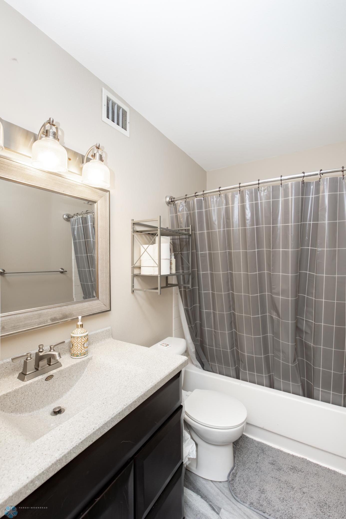 1507 16th Street, Fargo, North Dakota image 27