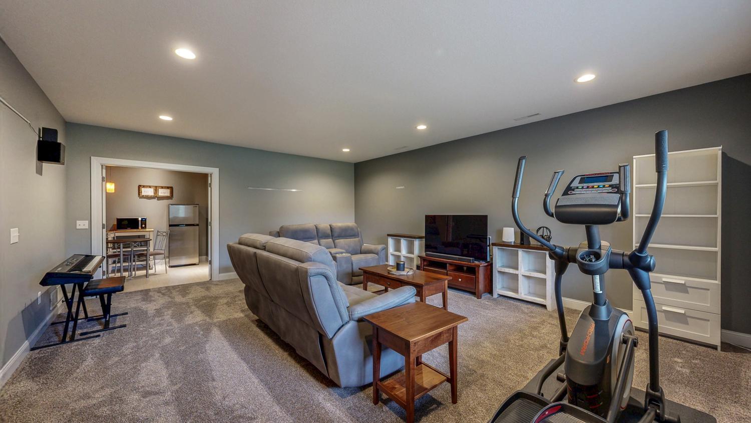 2077 Kerry Drive, Rochester, Minnesota image 32