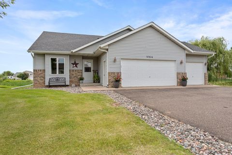 Homes For Sale - 37816 Hawthorne Avenue<br/> Chisago County, North Branch, MN 55056