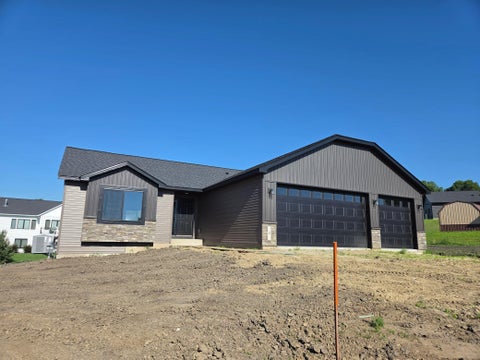 Homes For Sale - 2 Marie Circle<br/> Le Sueur County, Elysian, MN 56028